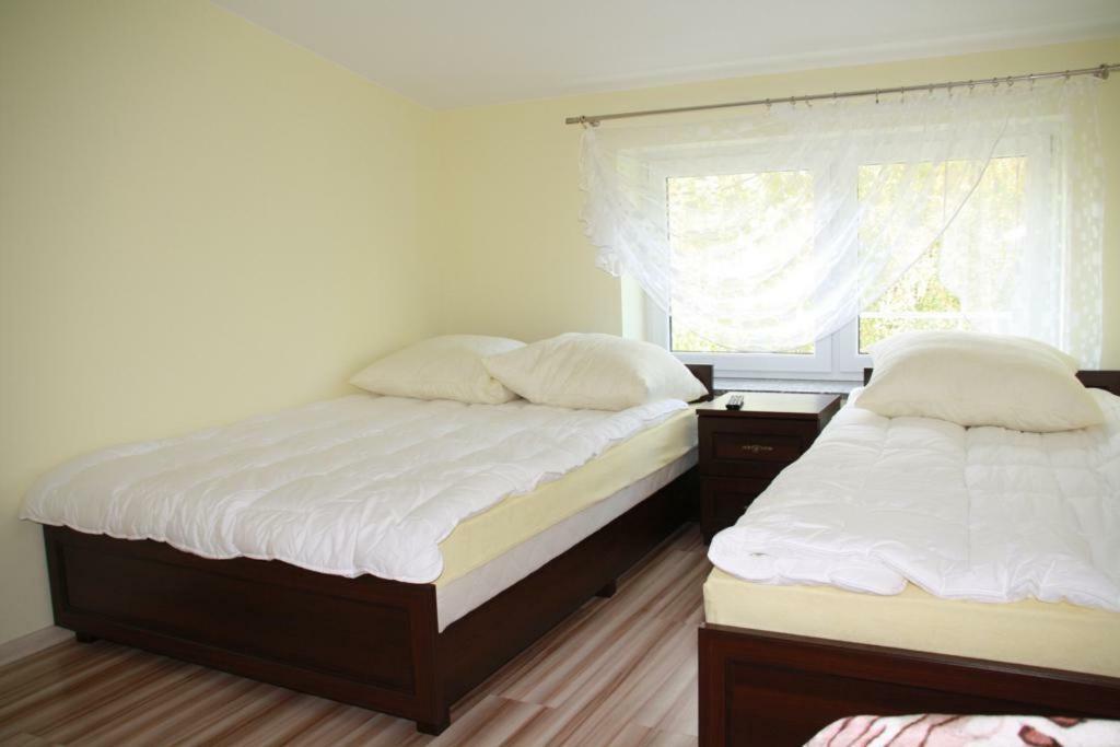 Hotel For You Pabianice Esterno foto