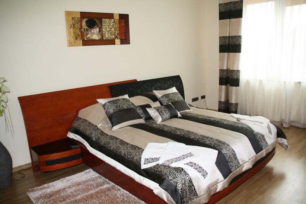 Hotel For You Pabianice Esterno foto
